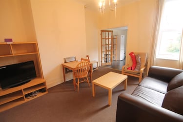 3 bed flat, Newlands Road, South Gosfoth, Newcastle, NE23NT - Image 1